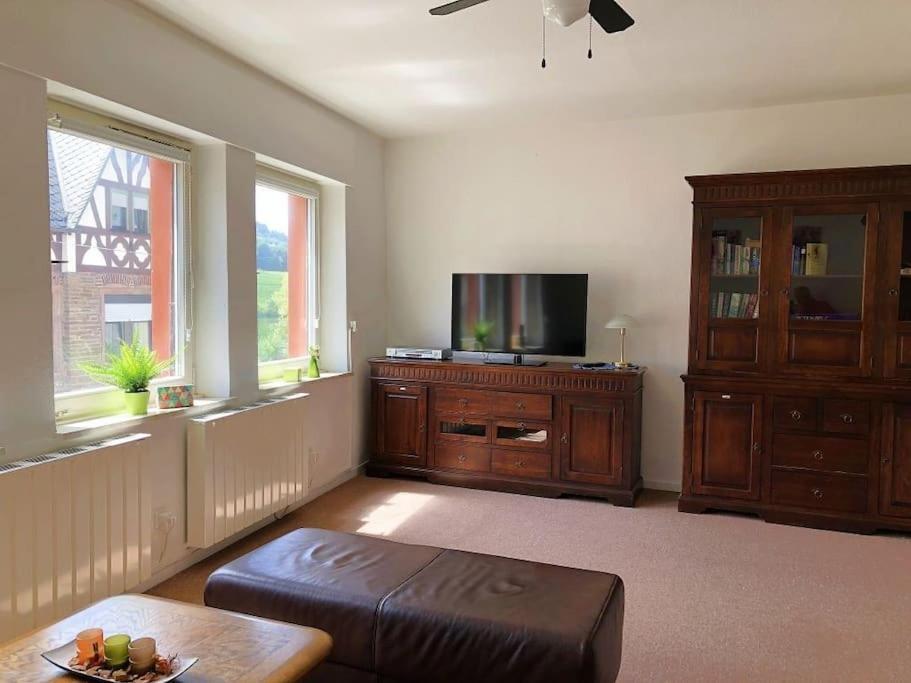 Ferienhaus Schwanennest ツェル・アン・デル・モーゼル エクステリア 写真