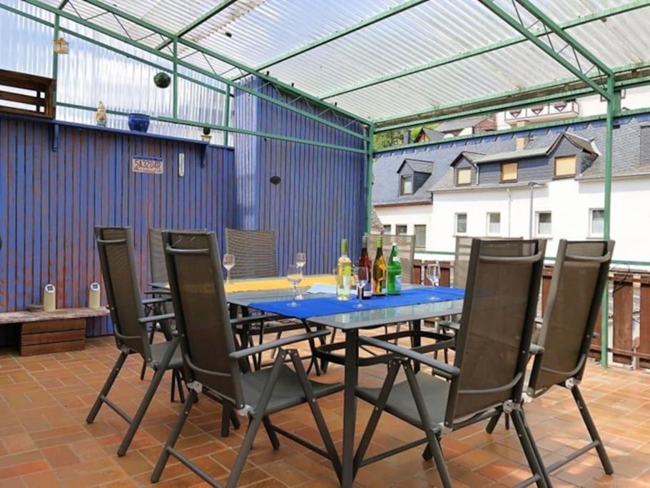 Ferienhaus Schwanennest ツェル・アン・デル・モーゼル エクステリア 写真